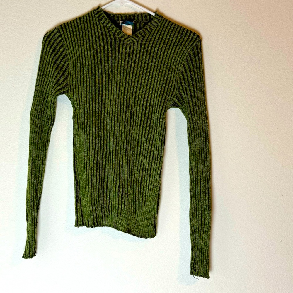 Vintage 90s Long sleeve V neck